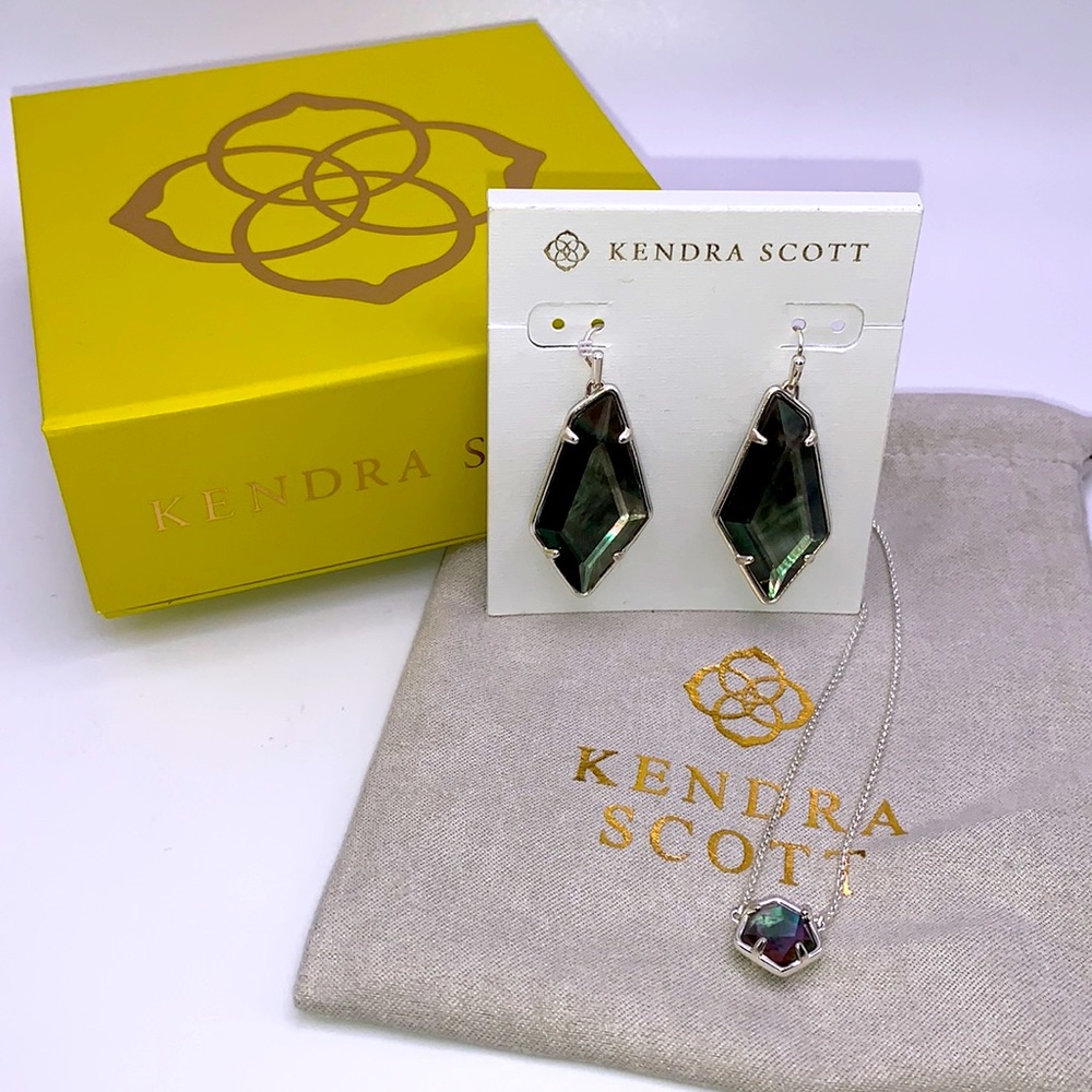 Kendra Scott Jaxon Necklace and Emmie Earrings Set